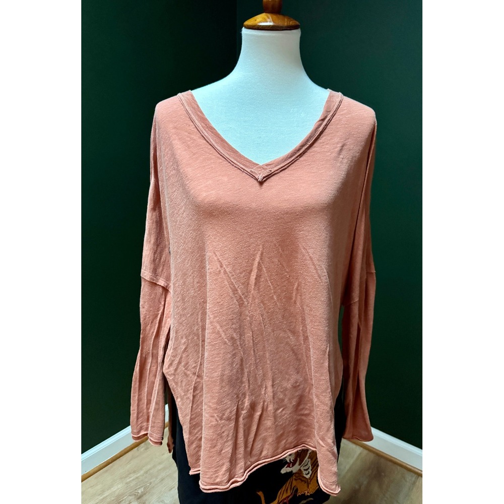 We The Free V-Neck Long Sleeve Top Women's M